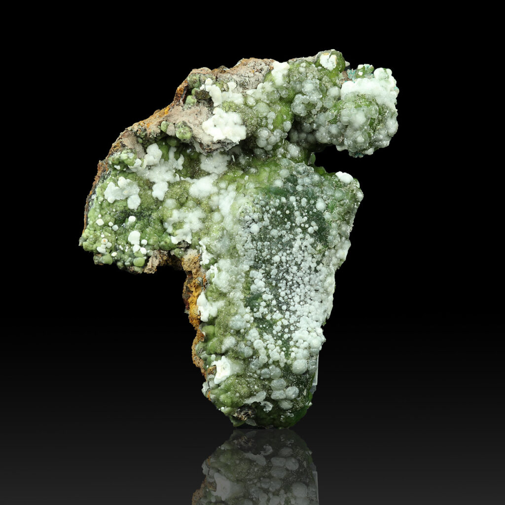 Smithsonite mineral specimen successfully sold at auction online